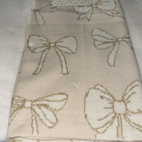 ID Home Christmas gold ribbon/bow Oversized Bows Throw - Christmas Bow Throw 🎀 - Picture 5 of 8